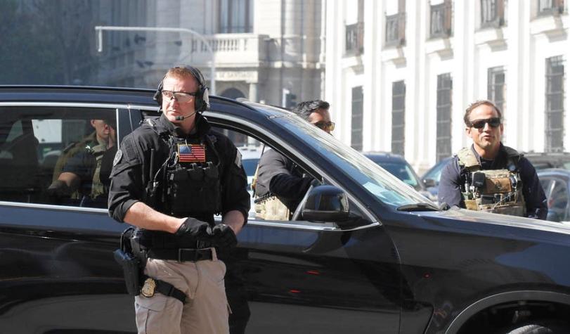 Equipo de seguridad que estuvo en Chile con Mike Pence es relevado por llevar mujeres al hotel