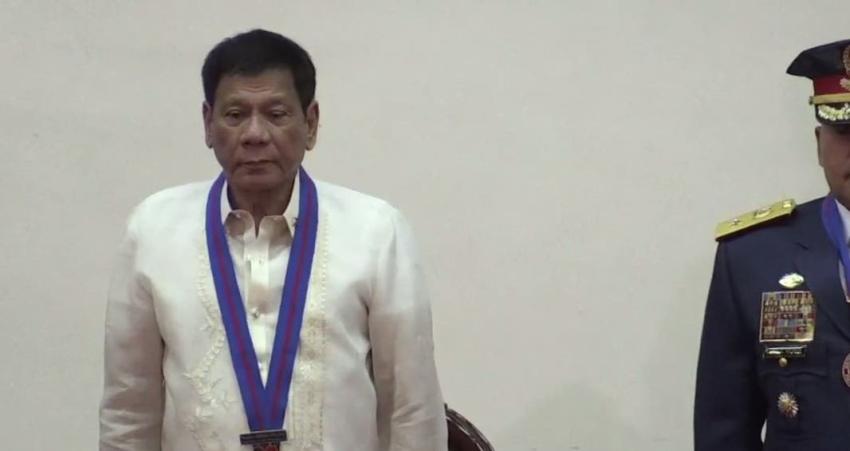 [VIDEO] Filipinas: El presidente que mata a los narcos