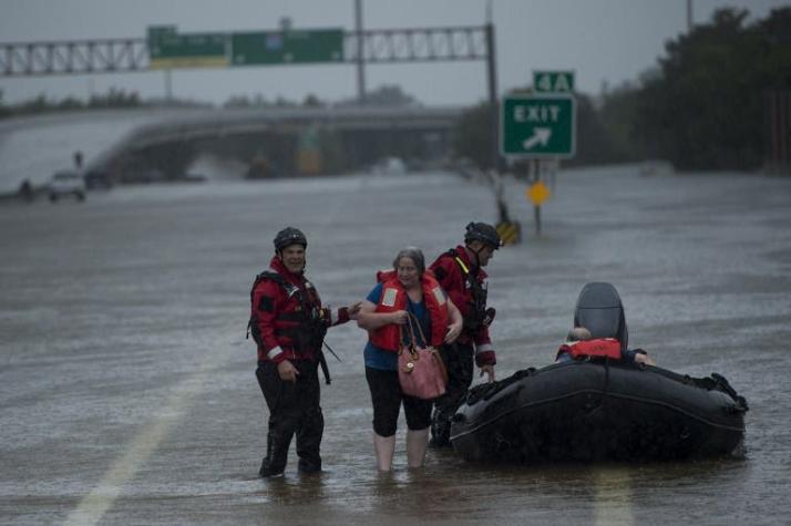 Tormenta Harvey: Houston sufre inundaciones sin precedentes