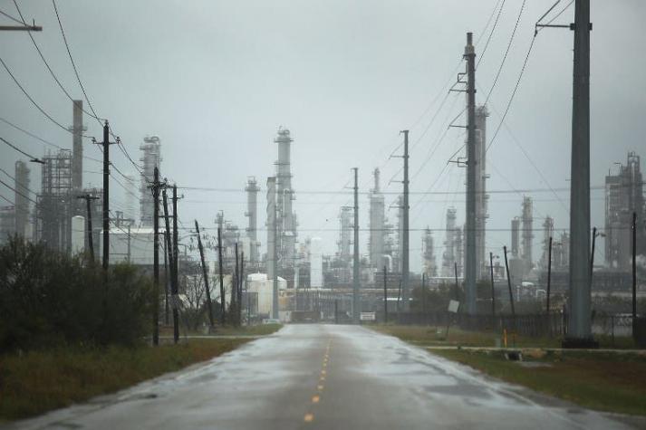 Harvey complica la industria petrolera de EE.UU.
