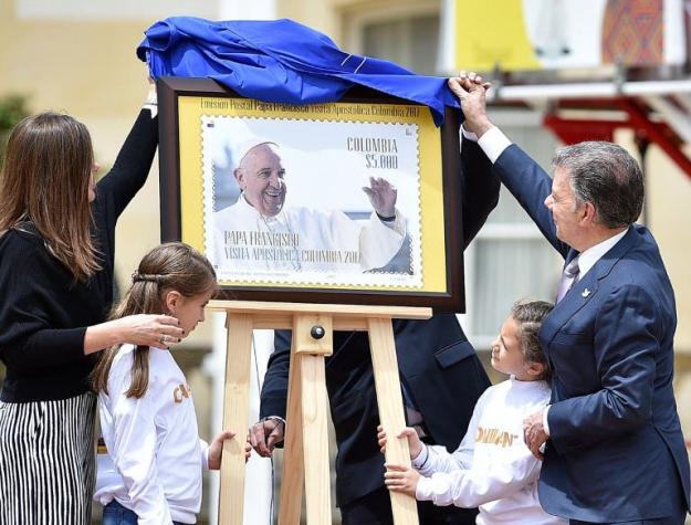 Gobierno de Colombia y el ELN buscan el cese al fuego antes de la visita del Papa