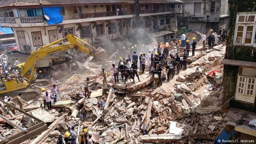 Al menos 8 muertos y 10 desaparecidos en derrumbe en Bombay