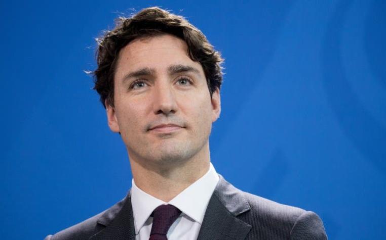 Justin Trudeau sorprende con especiales calcetines en foro económico