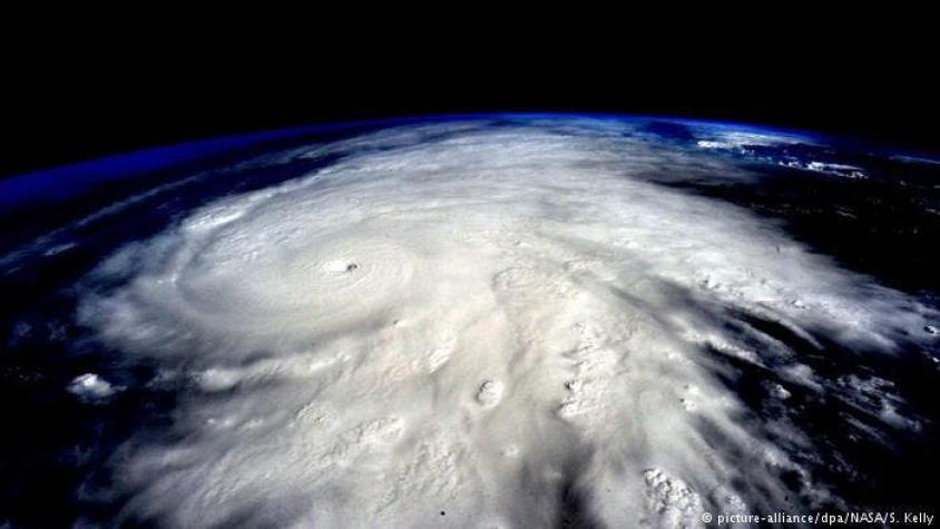 Huracán “Irma” alcanza categoría 3 y avanza hacia el Caribe
