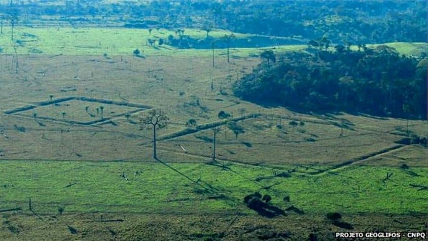 Puerta a otro mundo: descubren el misterio de los gigantes y milenarios geoglifos del Amazonas