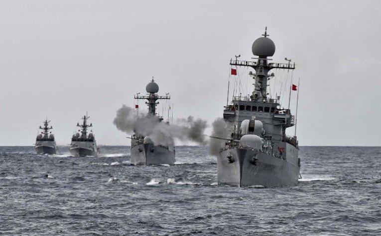 Corea del Sur realiza ejercicios navales con fuego real en respuesta a Pyongyang