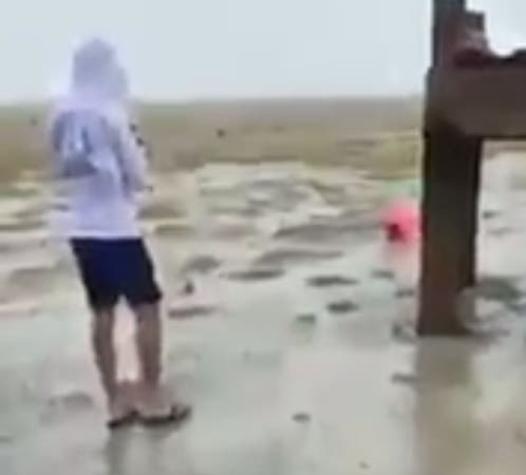 [VIDEO] Impactante registro muestra desaparición de una playa tras paso del huracán Irma
