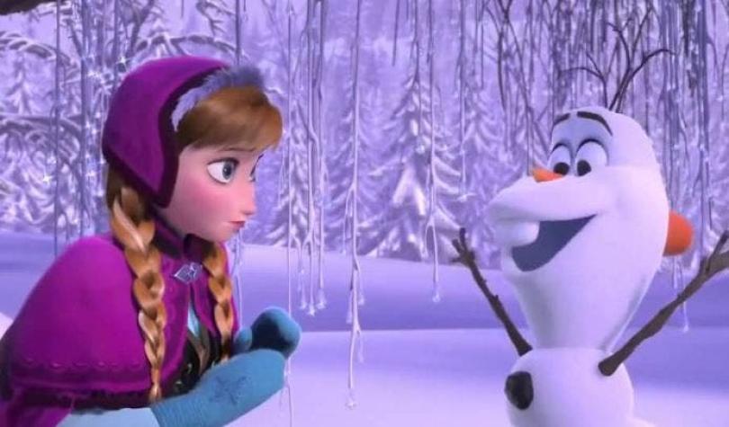 El tierno gesto de "Ana" de Frozen con uno de sus compañeros de elenco tras el huracán Irma