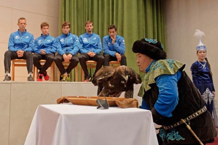 [VIDEO] Águila protagoniza fallido sorteo para duelo Kazajistán-Argentina en Copa Davis