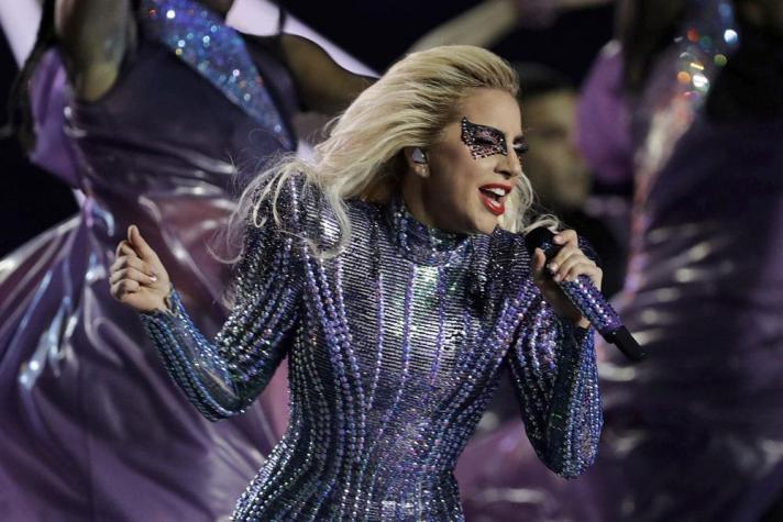 Lady Gaga pospone tour por Europa por problemas de salud