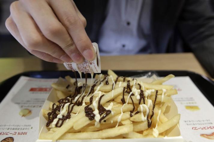 McDonald’s supera crisis en Japón con menú de papas con chocolate