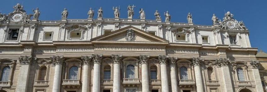 Vaticano investiga a diplomático sospechoso de consultar pornografía infantil