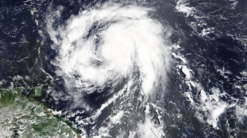 Huracán María alcanza categoría 5 en su paso por el Caribe