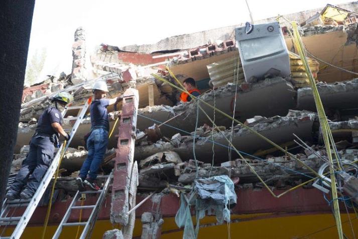 [VIDEO] "Topos" chilenos viajan a México para ayudar en rescate tras terremoto
