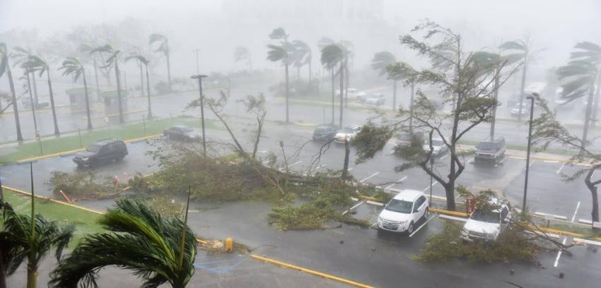 Ojo del huracán María entra en Puerto Rico y la isla vive su peligrosa "hora cero"