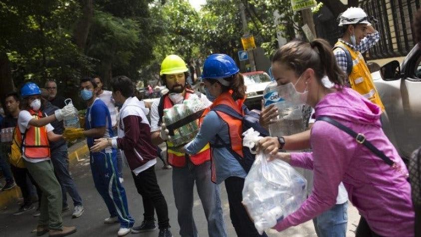 ¿Cómo la ola de ayuda humanitaria en México se ha convertido en un caos?