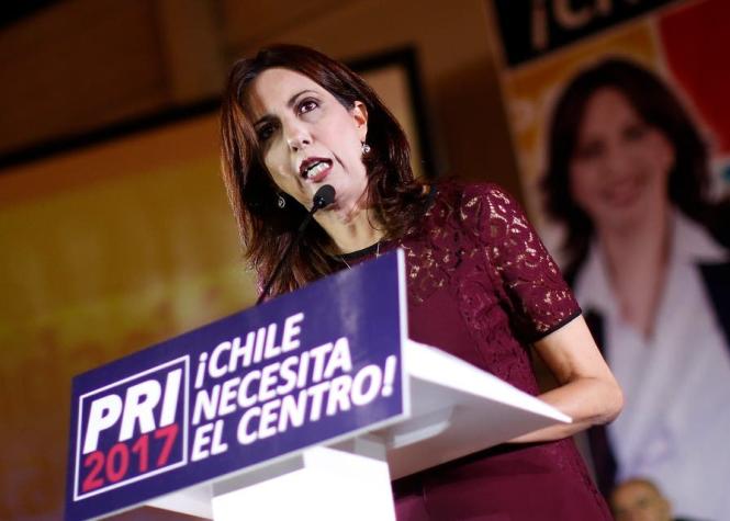 Alejandra Bravo: "La derecha lo que hace es lavarse de Pinochet"