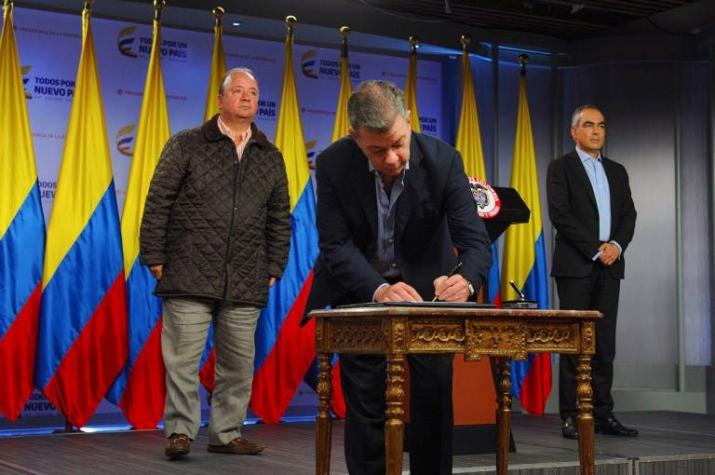 Comienza inédita tregua bilateral con ELN, última guerrilla de Colombia
