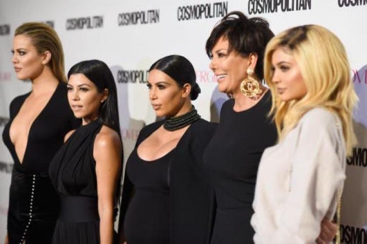 La foto con la que las Kardashian intentan tapar el vientre de Khloé