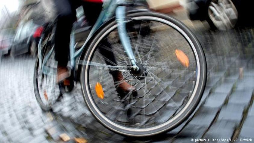 Iquique: joven cayó desde su bicicleta y se enterró una jabalina
