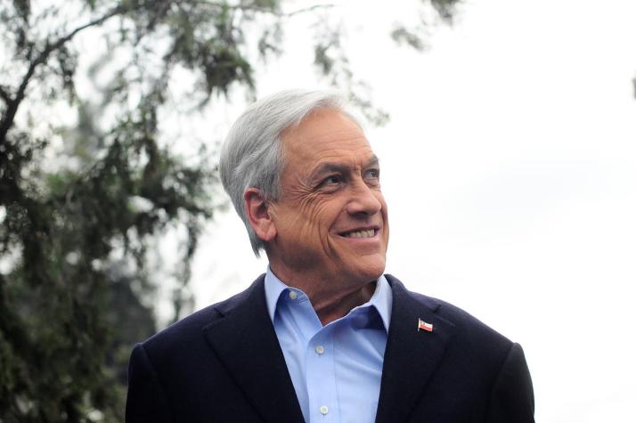 Cadem: Piñera se mantiene como líder del sondeo pese a caída de dos puntos