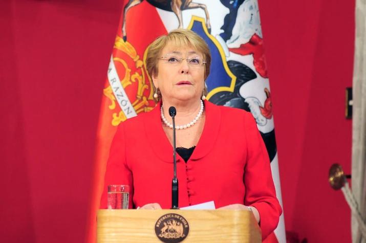 Oficialismo acuerda defender obra de Bachelet frente a Piñera en la discusión presupuestaria