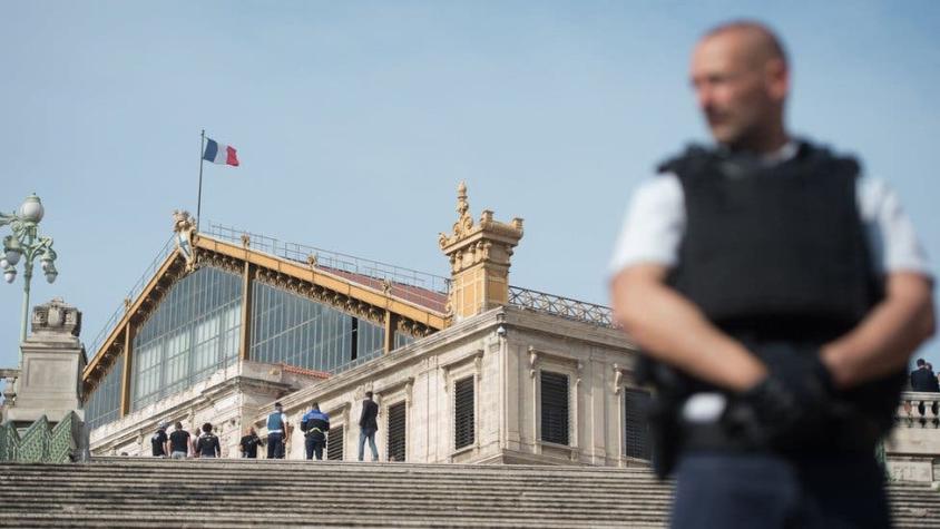 Francia: dos muertos en un ataque con cuchillo en una estación de tren en Marsella
