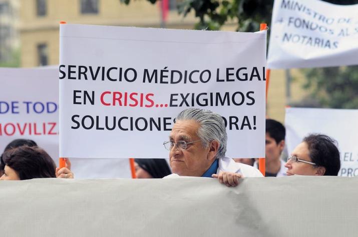 Paro en el Servicio Médico Legal: 42 cuerpos sin entregar