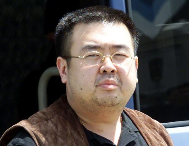 Acusadas de la muerte del hermanastro de Kim Jong-Un visitan lugar del crimen