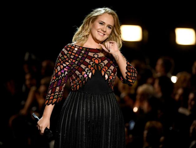 Adele vuelve a Twitter para mostrarles a sus fanáticos su disco favorito del momento