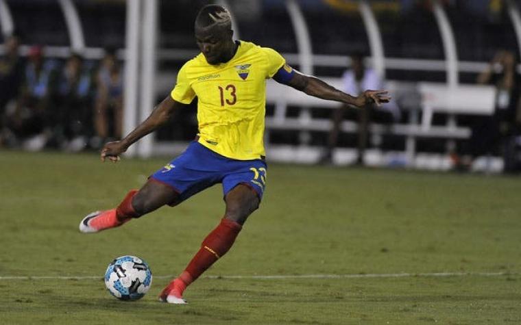 En Ecuador confirman que Enner Valencia será baja en el duelo frente a Chile