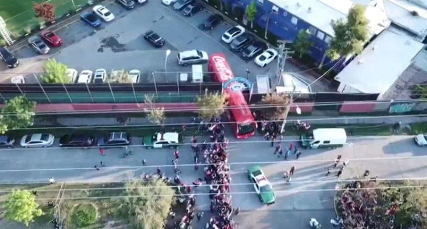 [VIDEO] La salida de "La Roja" de Juan Pinto Durán vista desde el aire