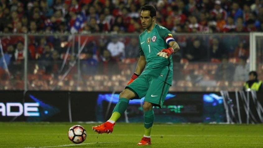 Bravo adelanta duelo con Brasil y elogia a Valdivia: “Lo quiero tener siempre acá, jugando o no”