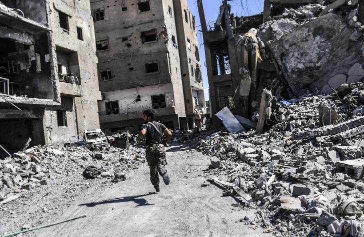 Al menos 11 muertos en bombardeo contra un mercado en Siria