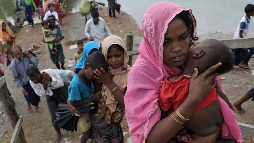 Naufraga un bote con al menos 100 musulmanes rohingya y "lleno de niños" que huían de Myanmar