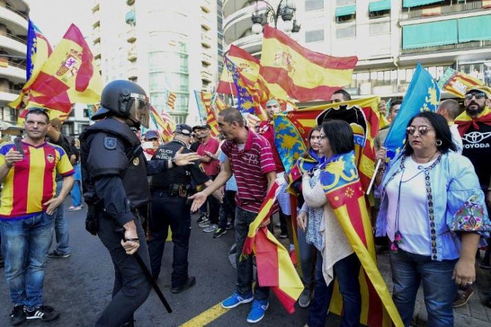 Gobierno español pide al presidente catalán que "no haga nada irreversible"