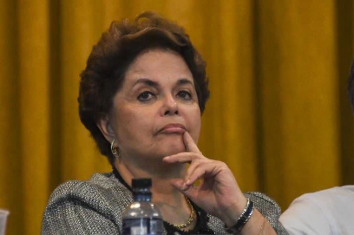 Tribunal bloquea bienes de Rousseff por daños a Petrobras