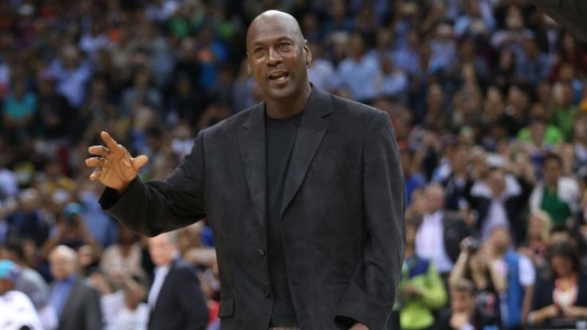 Michael Jordan critica millonarias transferencias en NBA: “Tendrás 28 equipos que serán basura”
