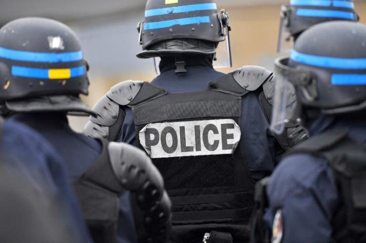 Detienen a 10 personas vinculadas a un complot para asesinar a políticos en Francia