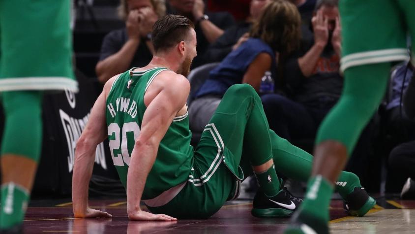 La escalofriante lesión de Gordon Hayward en su primer partido para los Boston Celtics