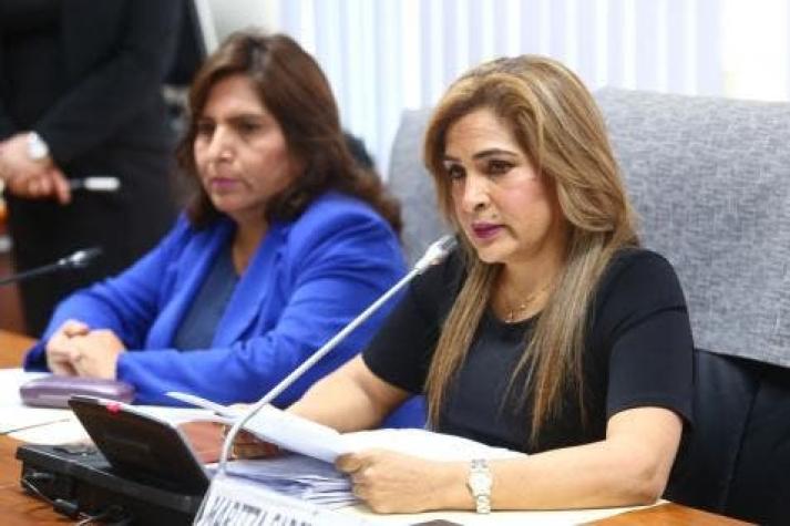 Congresista peruana deja comisión de la mujer por dichos sobre feminicidios