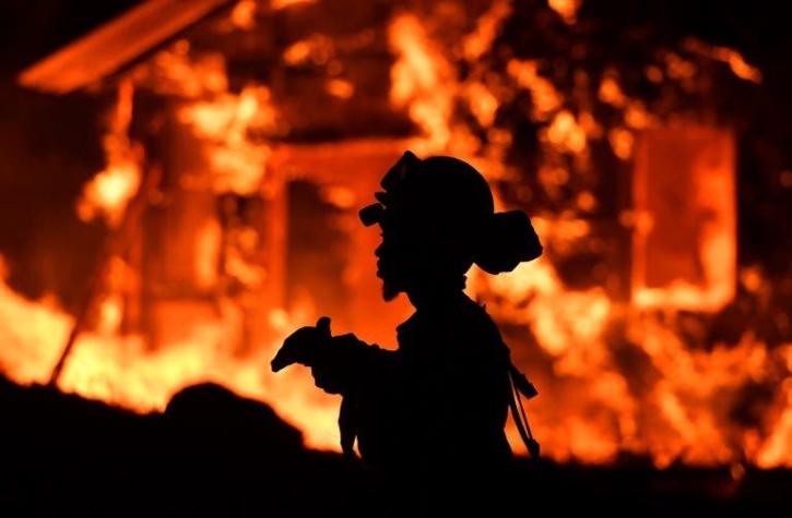 La cifra de muertos por los incendios en California ya alcanza los 42