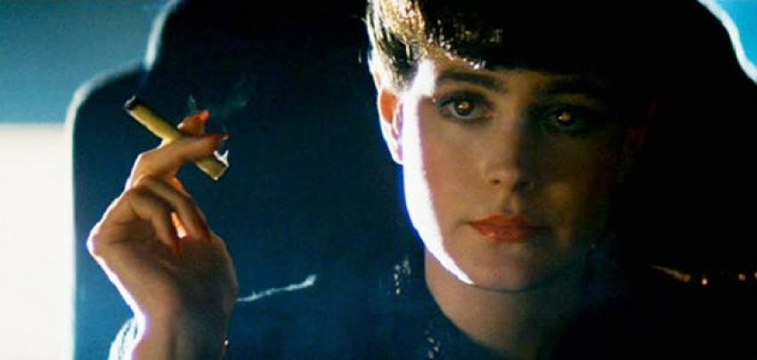 Actriz de Blade Runner relata cómo Harvey Weinstein se exhibió delante de ella