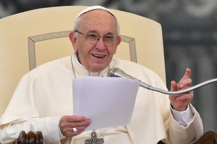 Candidatos responden por cifra de 10 mil millones de pesos que costaría traer al Papa a Chile