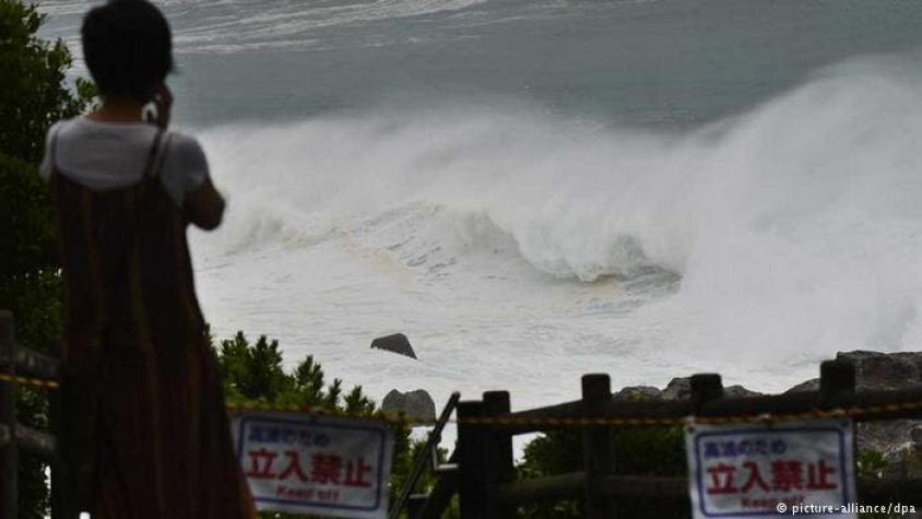 Tifón deja al menos dos muertos en Japón