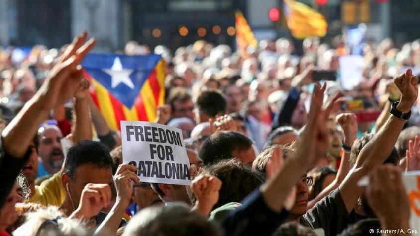 Cataluña: llaman a "desobediencia civil masiva" ante la "agresión" de 155