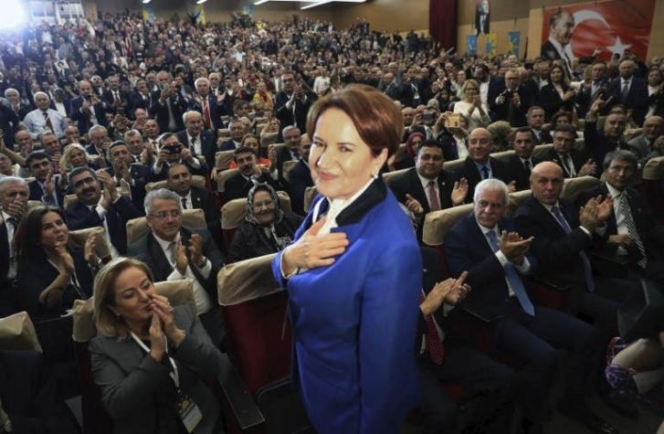 La "dama de hierro" turca lanza su partido para desafiar a Erdogan