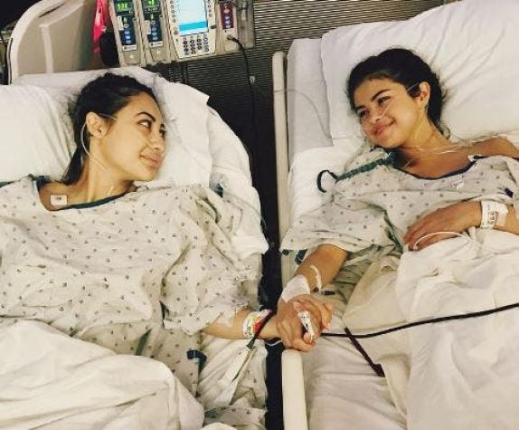 Selena Gomez habla por primera vez junto a la amiga que le salvó la vida