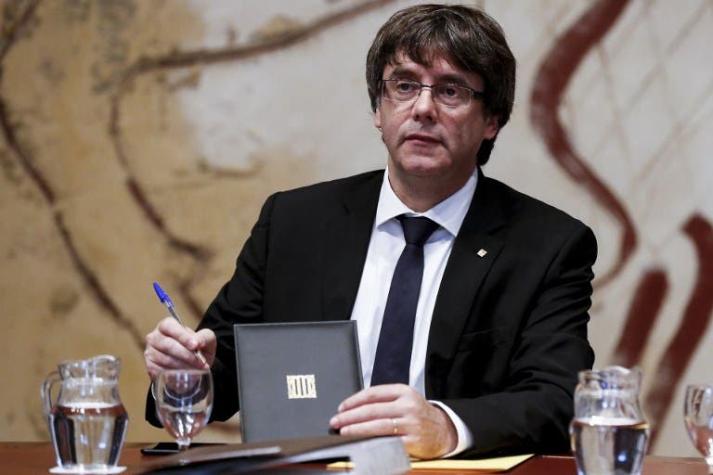 Puigdemont pide un frente unido independentista en las elecciones catalanas