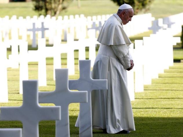 Papa por el Día de Muertos: ¡Nunca más la guerra!"